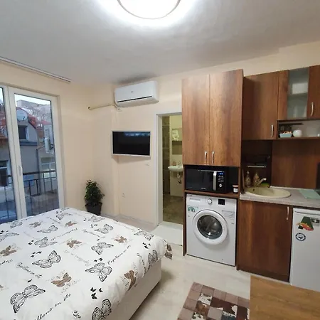 Apartment Malavi Dv1 Small Center