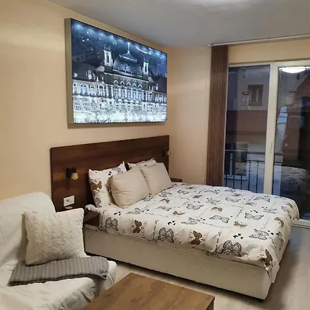 Malavi Dv1 Small Center * Ruse